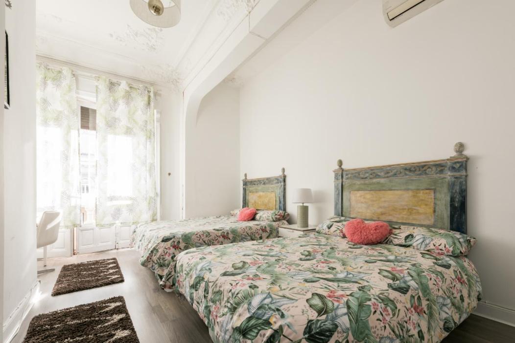 M&F 7 Rooms/7 Bathrooms Over Gran Via Madryt Zewnętrze zdjęcie