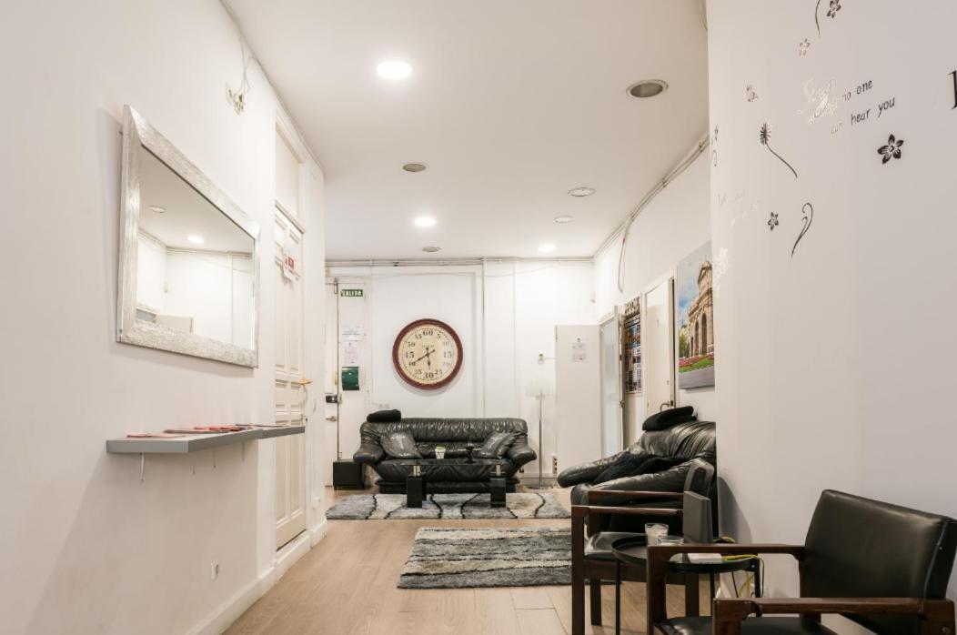 M&F 7 Rooms/7 Bathrooms Over Gran Via Madryt Zewnętrze zdjęcie