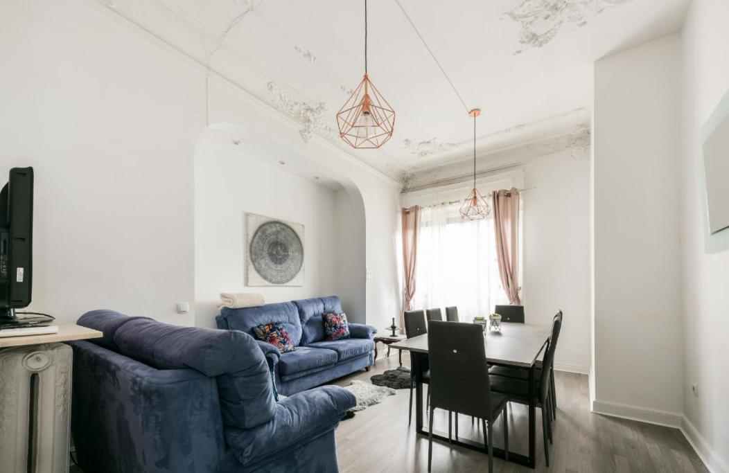 M&F 7 Rooms/7 Bathrooms Over Gran Via Madryt Zewnętrze zdjęcie