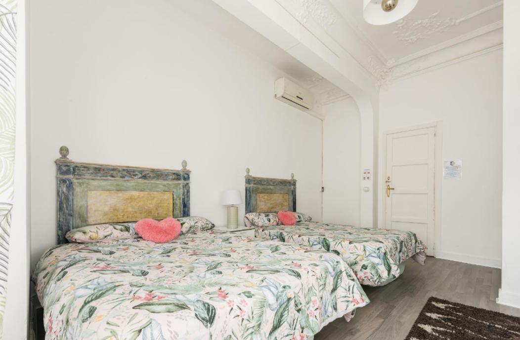 M&F 7 Rooms/7 Bathrooms Over Gran Via Madryt Zewnętrze zdjęcie