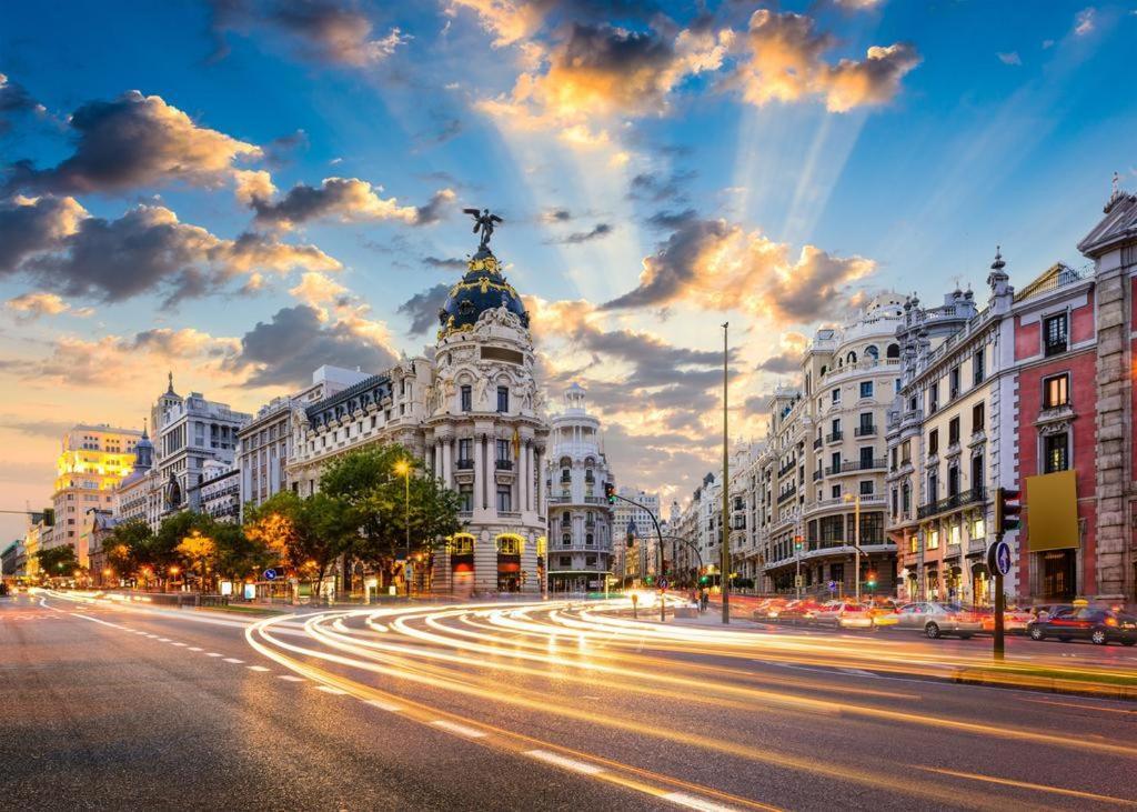 M&F 7 Rooms/7 Bathrooms Over Gran Via Madryt Zewnętrze zdjęcie