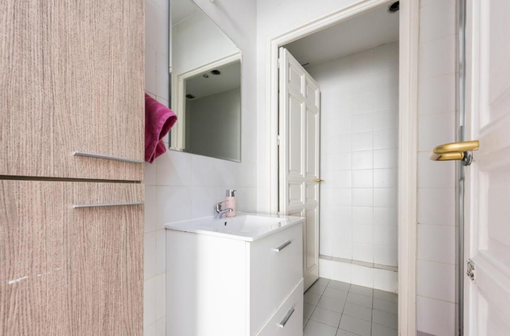 M&F 7 Rooms/7 Bathrooms Over Gran Via Madryt Zewnętrze zdjęcie